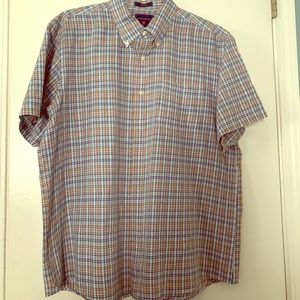 Men’s short sleeve button down